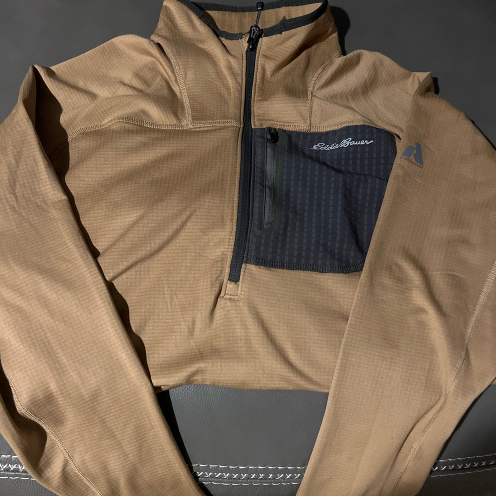 Gently worn Eddie Bauer thermal top. Size Large
